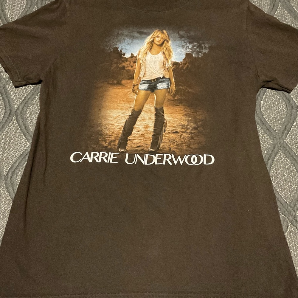 Carrie Underwood Storyteller Tour T Shirt size Medium
